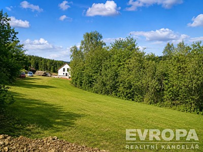 Prodej  stavebního pozemku 1 654 m²