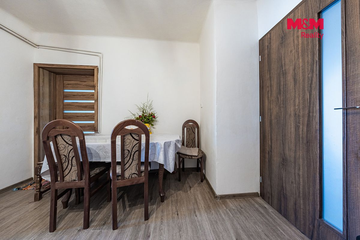 Prodej rodinného domu 200 m², pozemek 494 m² – fotografie 4