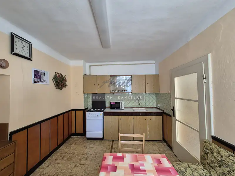 Prodej rodinného domu 256 m², pozemek 256 m², Šlapanice – náhled fotky 2