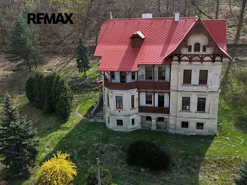 Prodej rodinného domu 960 m², pozemek 4964 m², Liběchov – náhled fotky 3