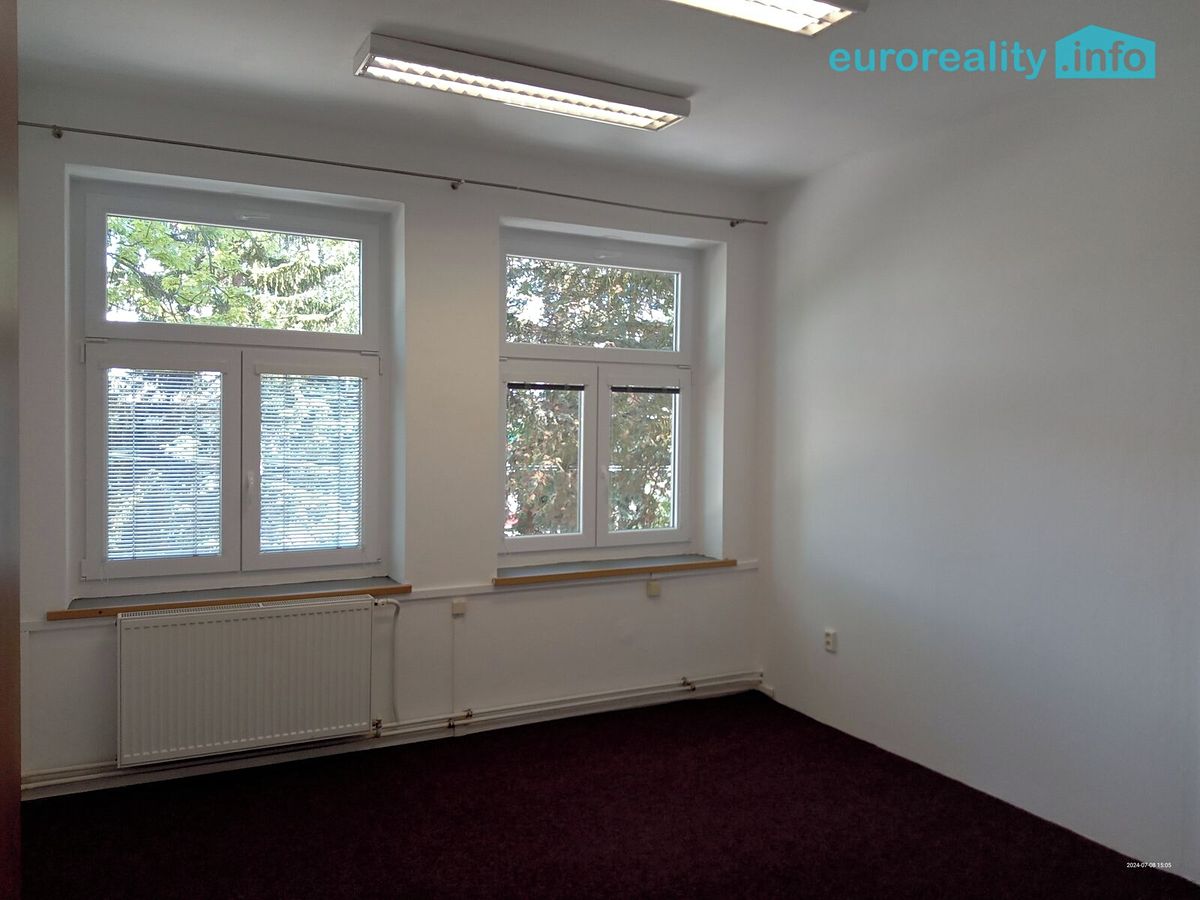 Pronájem kanceláře 14 m² – fotografie 2