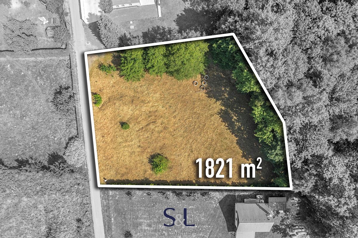 Prodej stavebního pozemku 1821 m² – fotografie 2