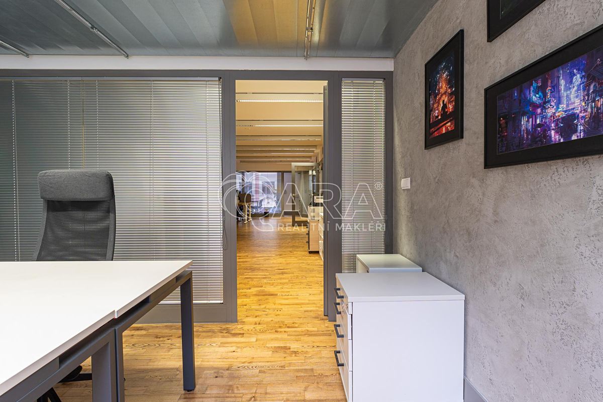 Prodej kanceláře 520 m² – fotografie 3