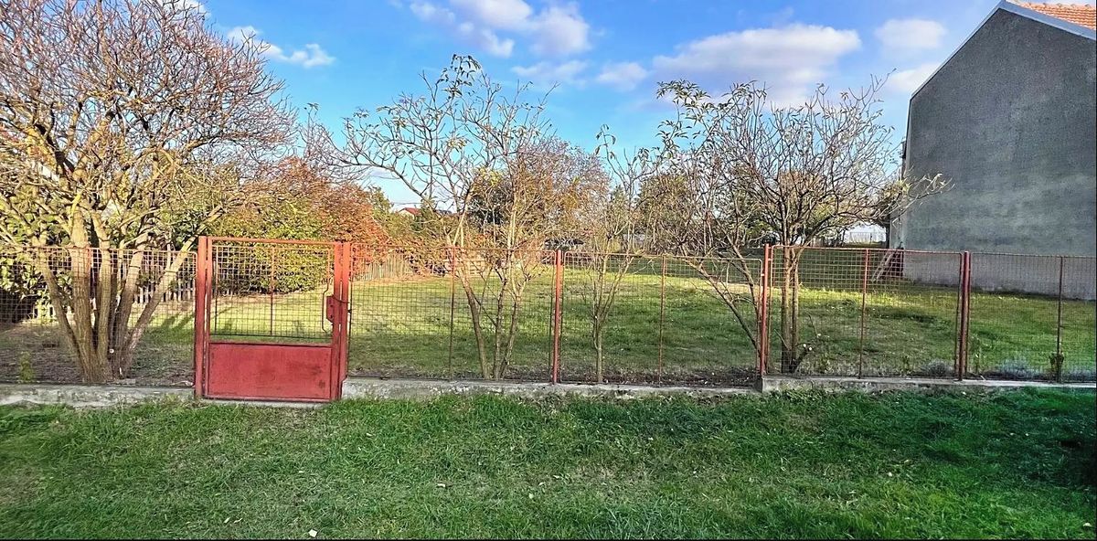 Prodej stavebního pozemku 1236 m²