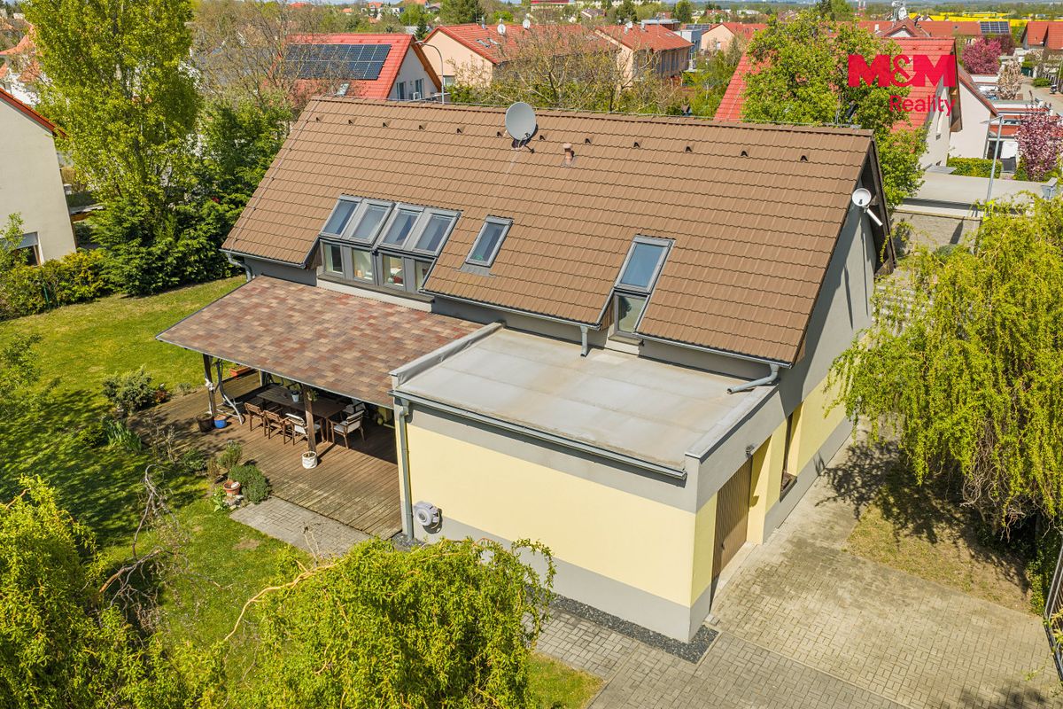 Prodej rodinného domu 126 m², pozemek 679 m² – fotografie 3