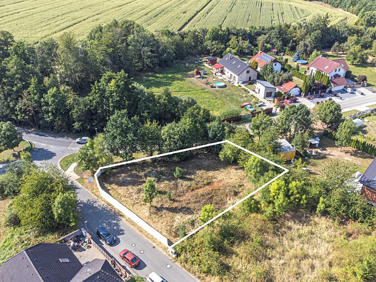 Grundstück zum Kauf, 933 m² (1 von 12)