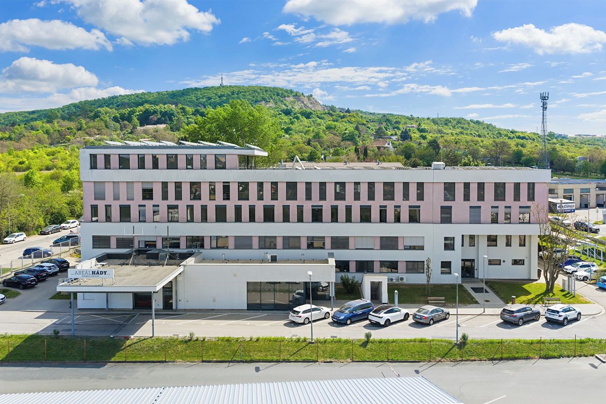 Pronájem kanceláře 107 m²