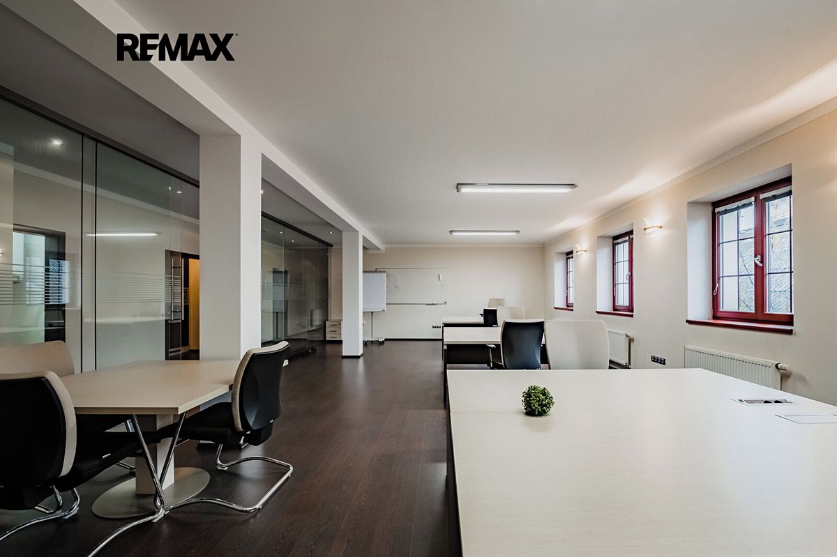 Prodej kanceláře 214 m² – fotografie 4