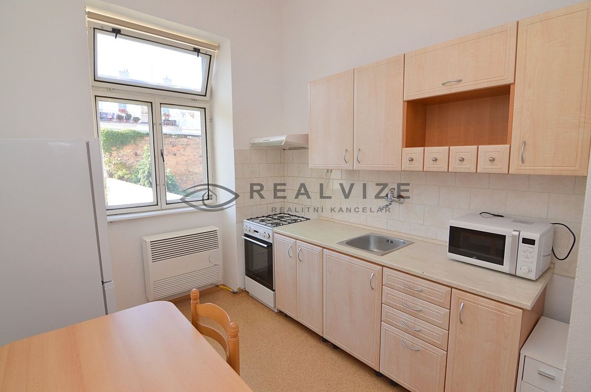 Pronájem bytu 2+kk 37 m² – fotografie 3