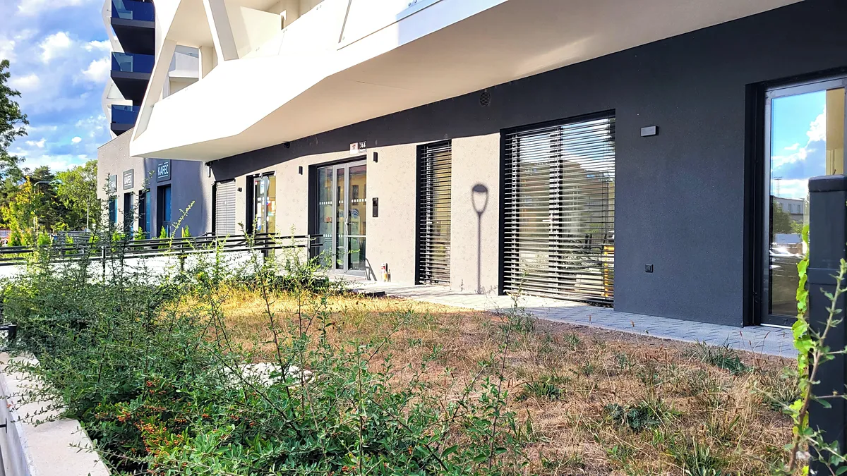 Pronájem obchodního prostoru 93 m²