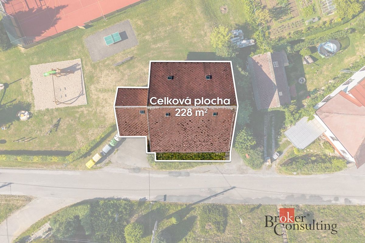 Prodej obchodního prostoru 228 m²