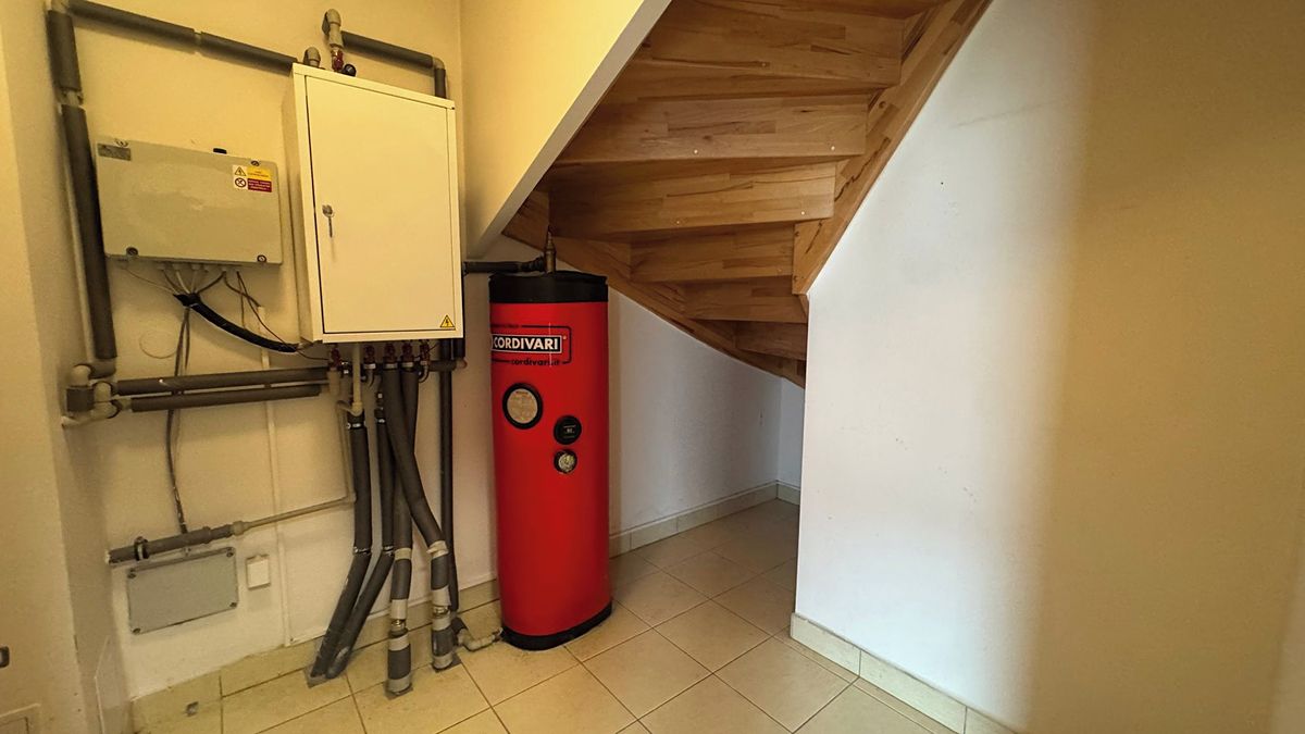 Pronájem rodinného domu 170 m², pozemek 320 m² – fotografie 5