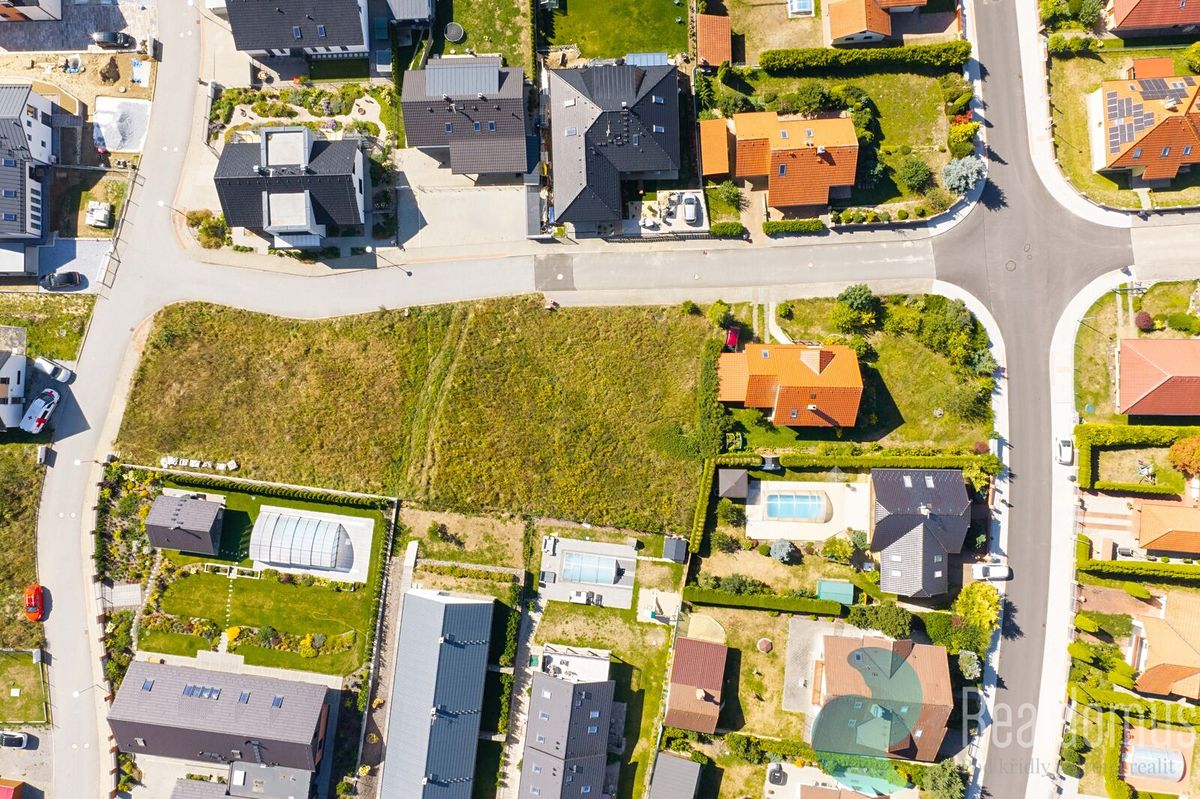 Prodej stavebního pozemku 1045 m² – fotografie 4