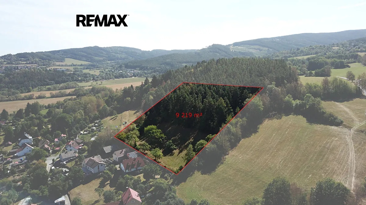 Prodej stavebního pozemku 9219 m²