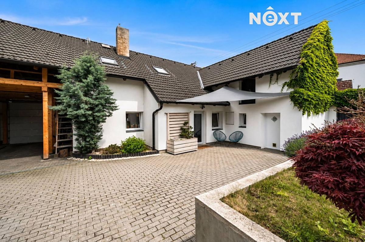 Prodej rodinného domu 165 m², pozemek 486 m² – fotografie 2