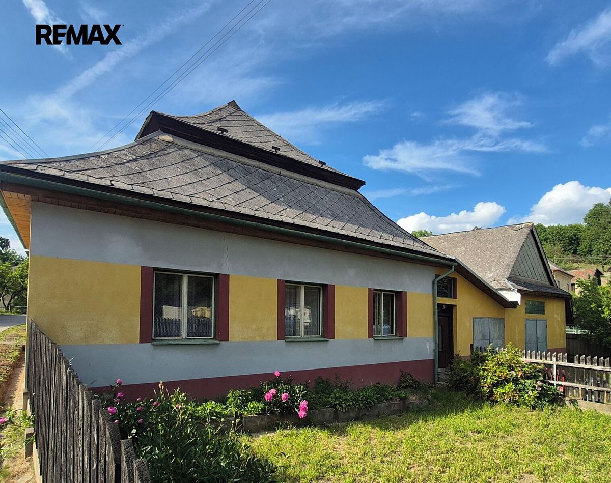 Prodej rodinného domu 269 m², pozemek 721 m² – fotografie 4