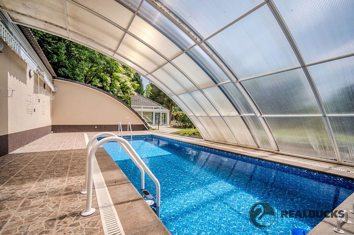 Prodej vícegeneračního domu 320 m², pozemek 7050 m² – fotografie 2