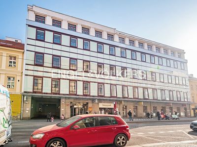 Pronájem kanceláře 508 m²