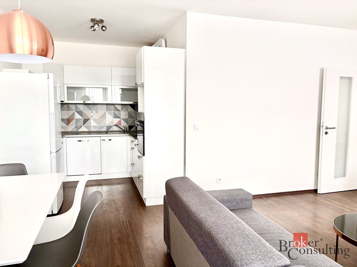 Pronájem bytu 2+kk 48 m² – fotografie 5