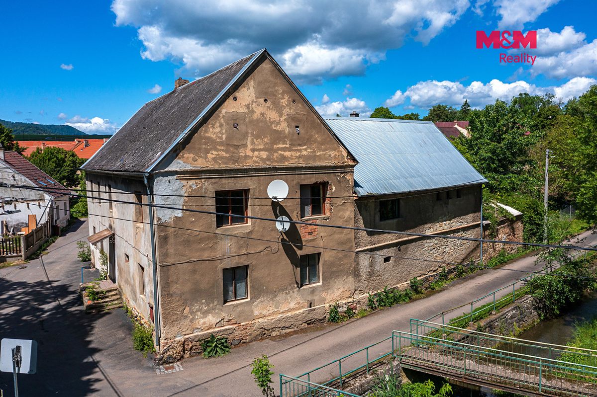 Prodej rodinného domu 245 m², pozemek 693 m² – fotografie 4