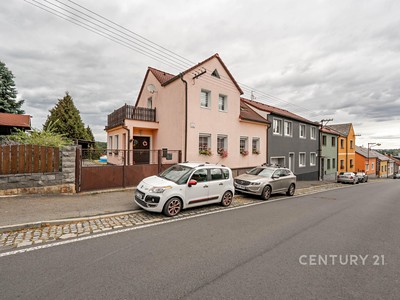 Prodej  rodinného domu 196 m², pozemek 932 m²