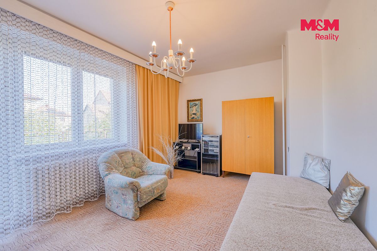 Prodej rodinného domu 230 m², pozemek 817 m² – fotografie 5