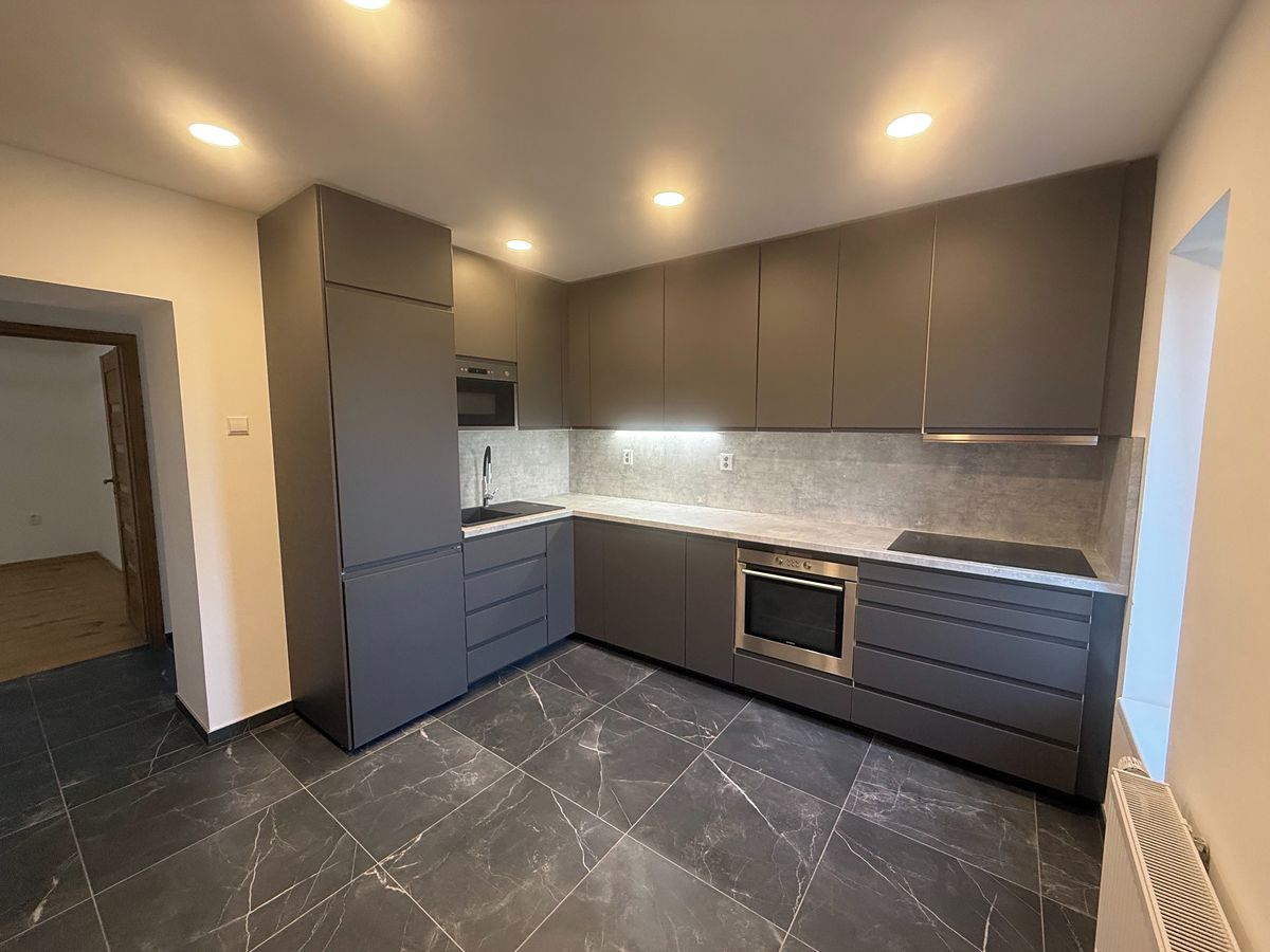 Pronájem bytu 3+1 95 m² – fotografie 2