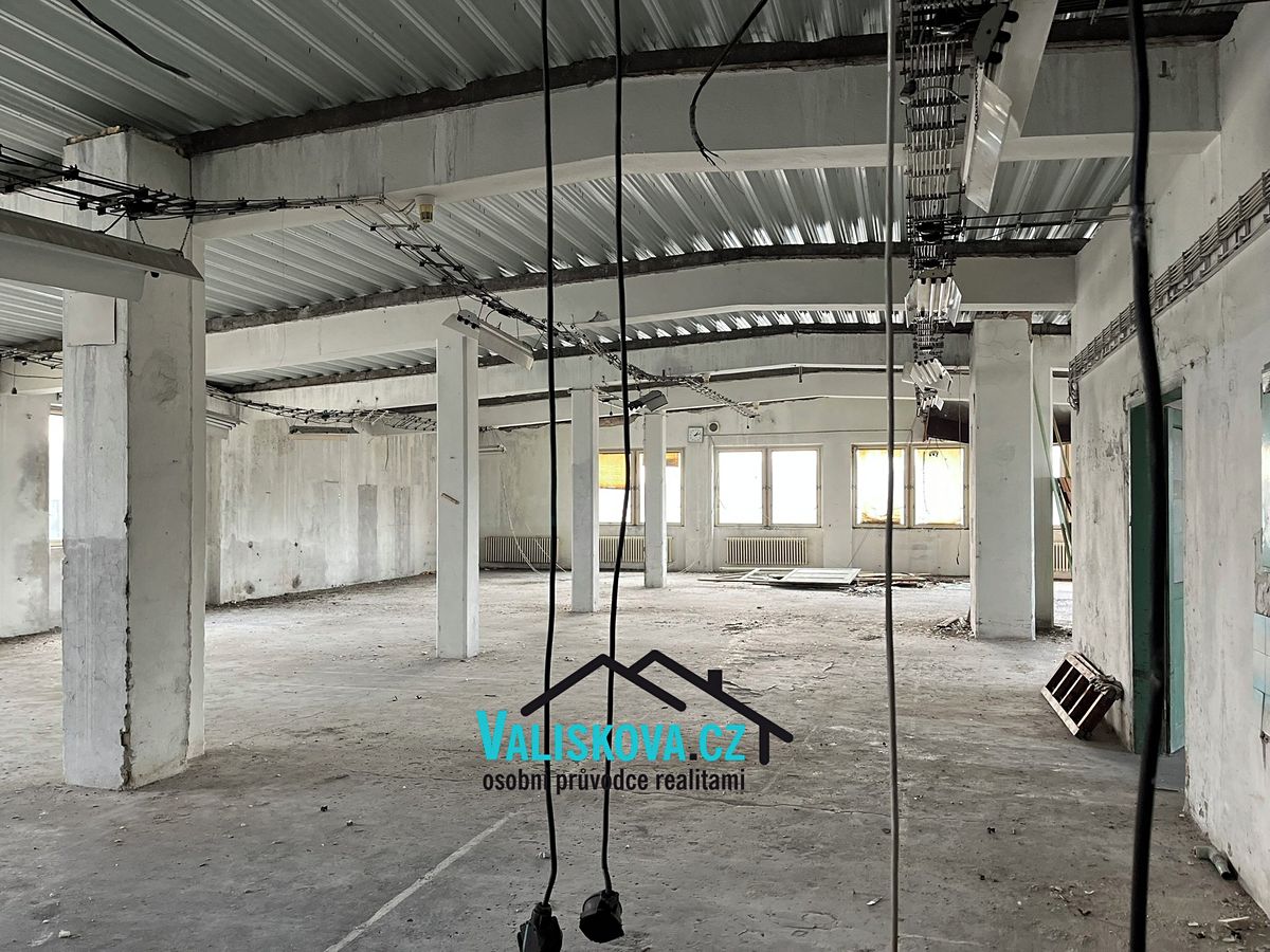 Pronájem skladového prostoru 792 m²