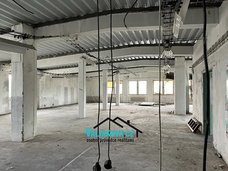 Pronájem skladového prostoru 792 m², Kroměříž – náhled fotky 1