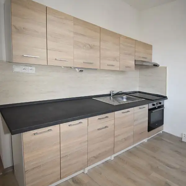 Pronájem bytu 2+1 54 m², Chomutov – náhled fotky 3