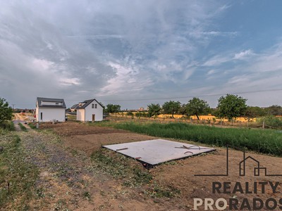Prodej  stavebního pozemku 1 369 m²