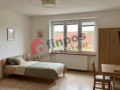 Pronájem  rodinného domu 184 m², pozemek 674 m²
