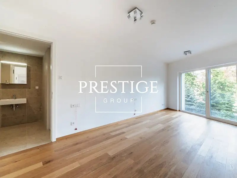 Pronájem bytu 2+kk 81 m², Praha – náhled fotky 2