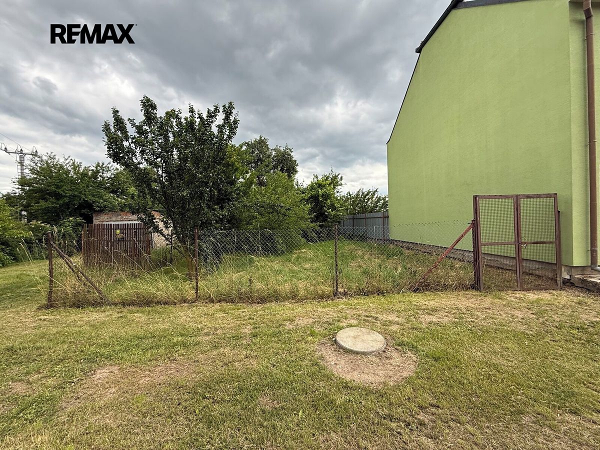Prodej stavebního pozemku 857 m², Ivanovice na Hané – fotka 1 z 3