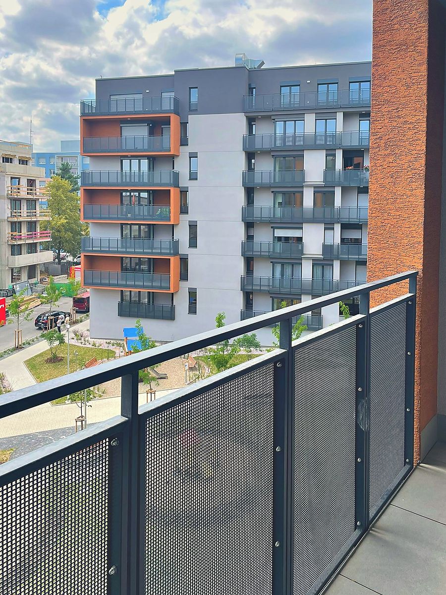 Pronájem bytu 1+kk 32 m² – fotografie 2
