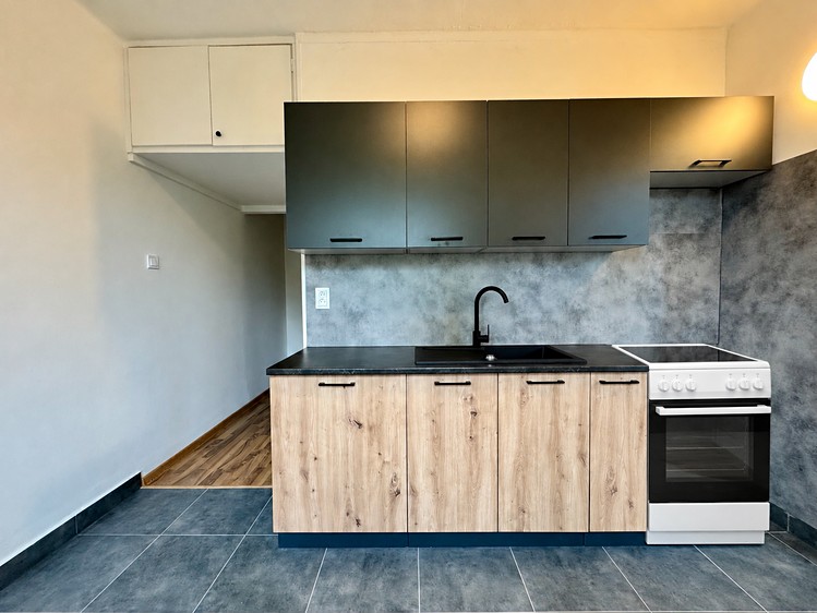 Pronájem bytu 1+1, 31 m² (6 z 9)