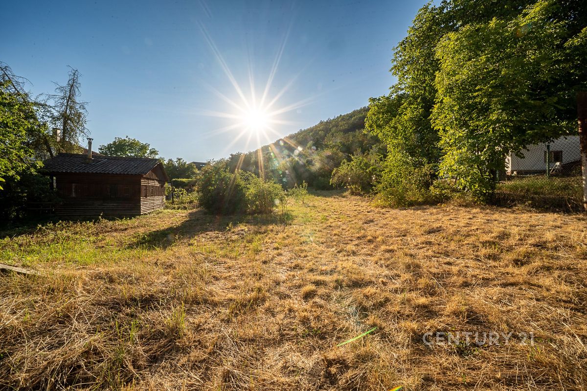 Prodej stavebního pozemku 1062 m², Beroun – fotka 1 z 3