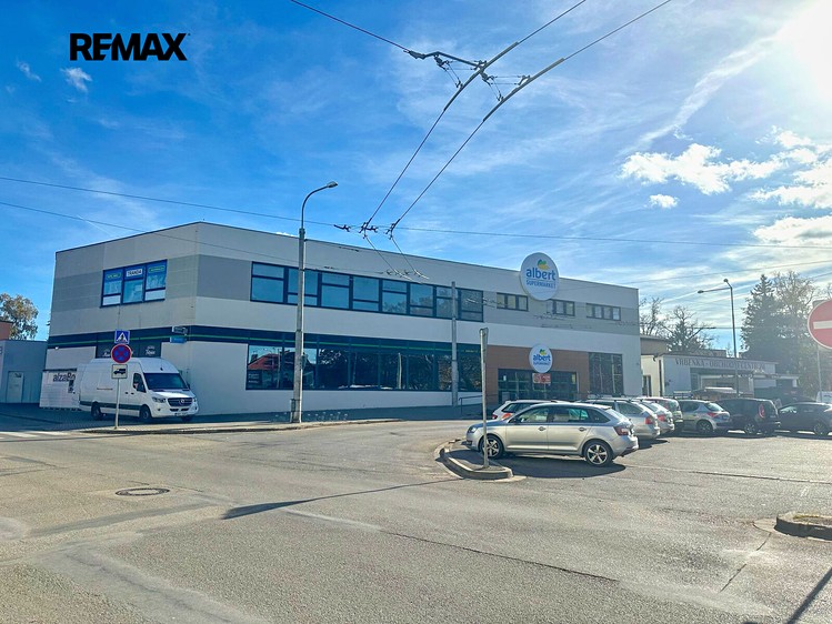 Pronájem komerčního prostoru, 470 m² (7 z 9)