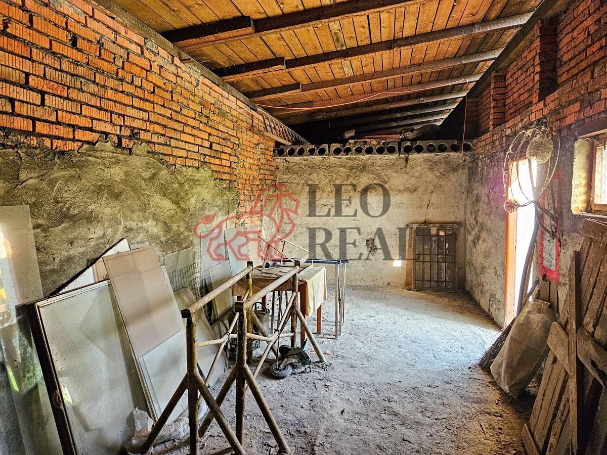 Prodej skladového prostoru 227 m² – fotografie 2