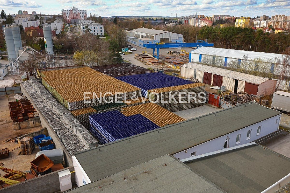 Pronájem komerční nemovitosti 1450 m² – fotografie 2