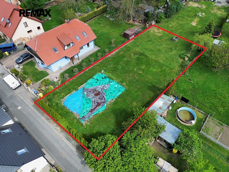 Grundstück zum Kauf, 833 m² (1 von 6)