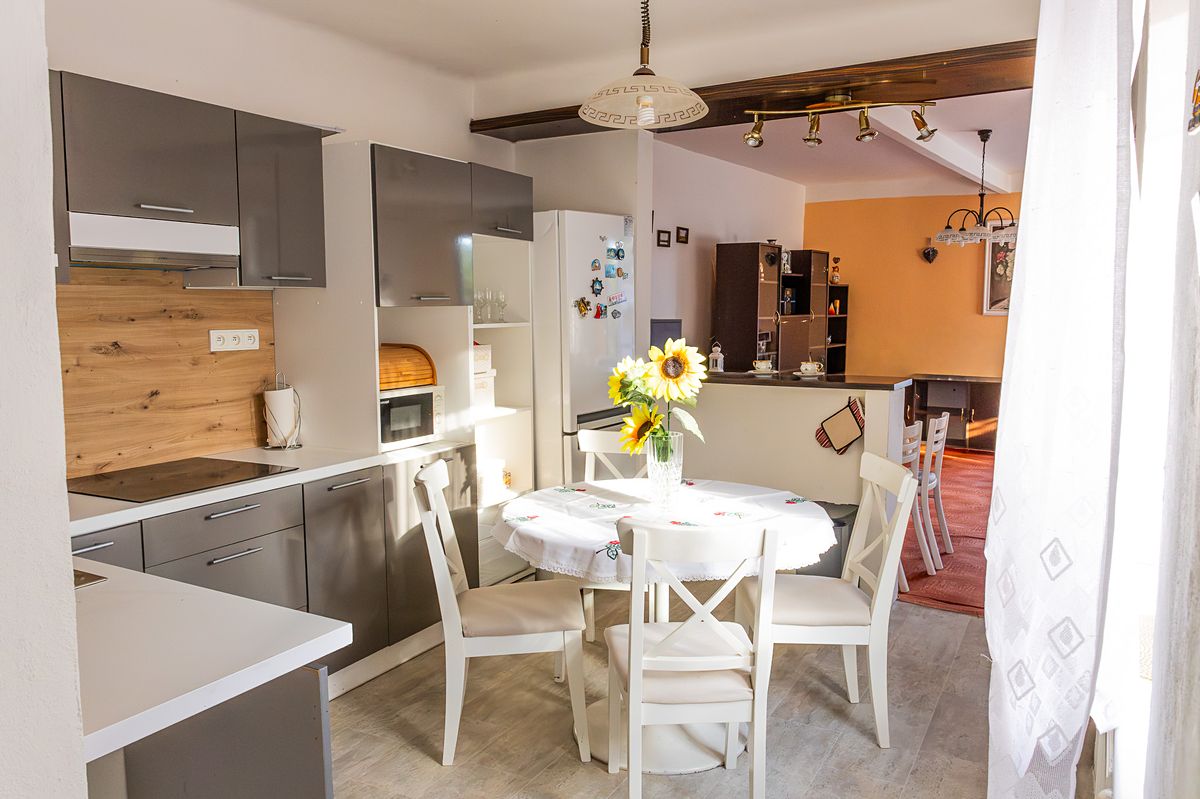 Prodej rodinného domu 147 m², pozemek 653 m² – fotografie 4