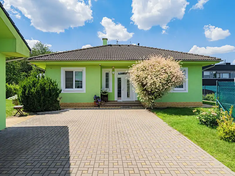 Prodej rodinného domu 78 m², pozemek 621 m², Praha – náhled fotky 1
