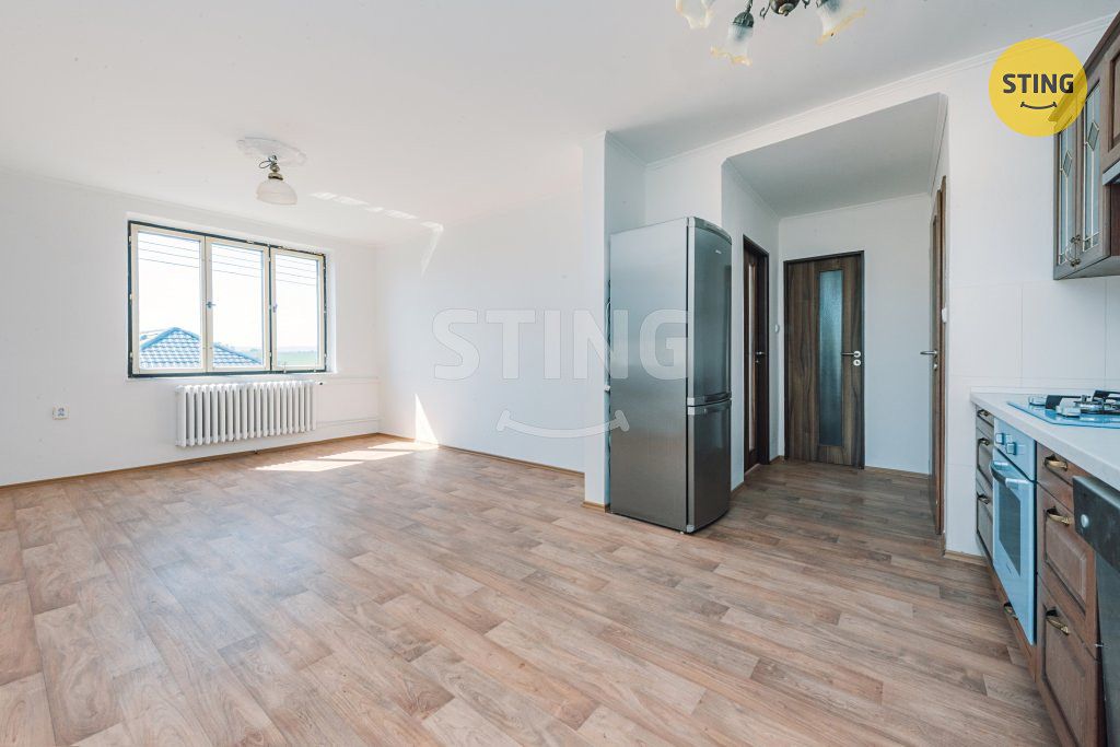 Prodej rodinného domu 140 m², pozemek 777 m² – fotografie 4