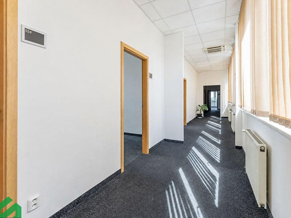 Pronájem kanceláře 18 m² – fotografie 2