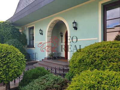 Prodej vily 458 m², pozemek 919 m²
