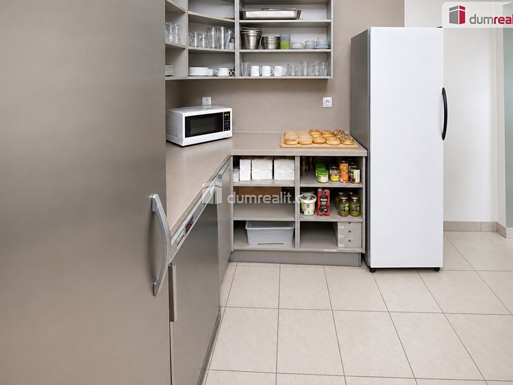 Комерційне приміщення на продаж, 74 м² (18 з 28)