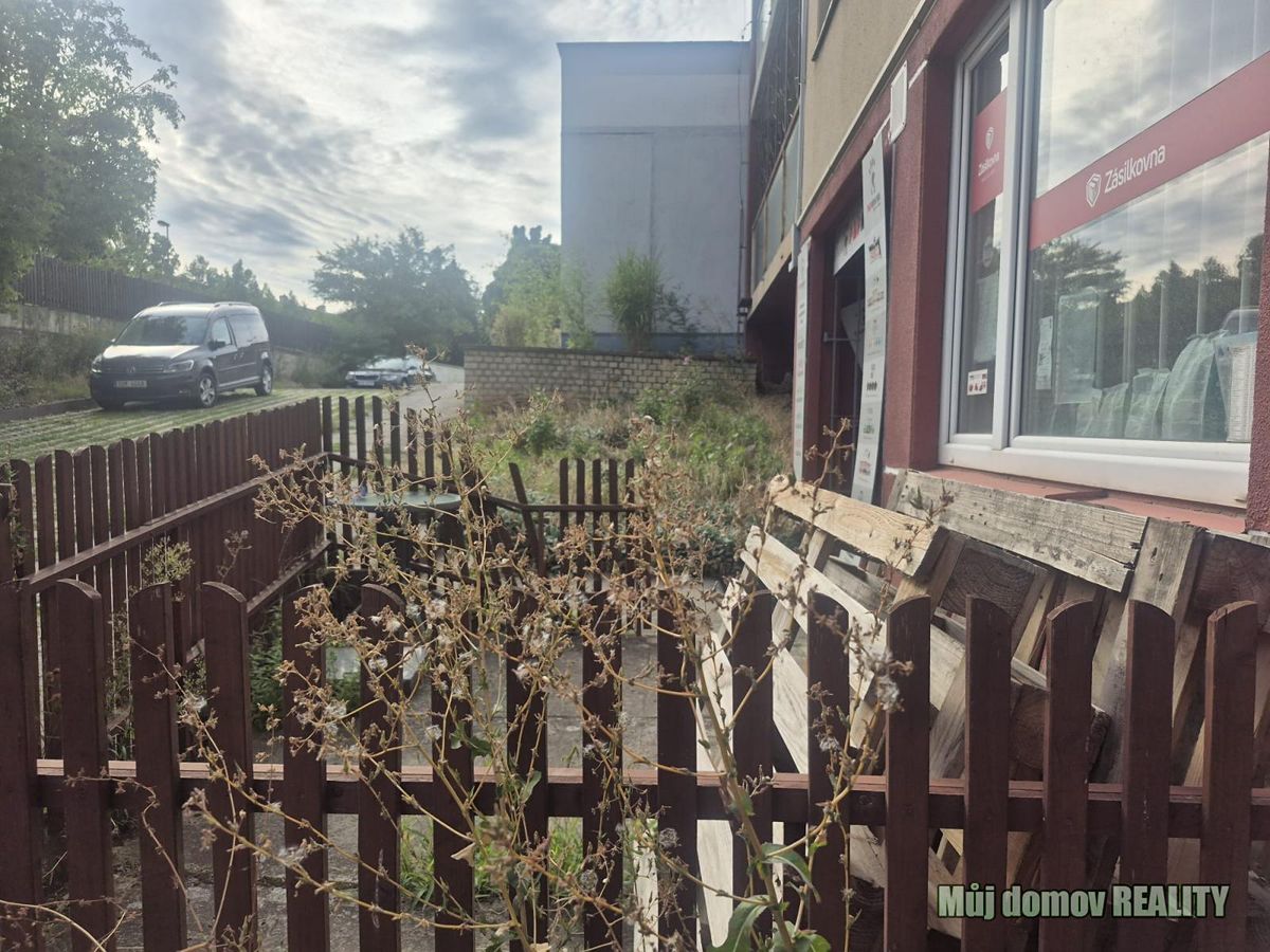 Pronájem obchodního prostoru 52 m² – fotografie 2