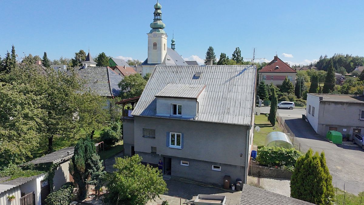 Prodej rodinného domu 240 m², pozemek 1158 m² – fotografie 5