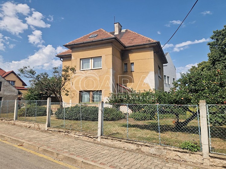 Prodej domu, 185 m² (2 z 11)